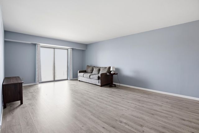 2371 Deerpath Drive 305, Schererville, IN 46375
