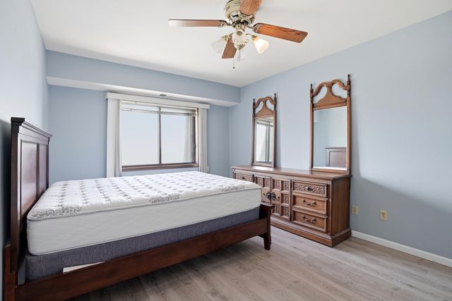2371 Deerpath Drive 305, Schererville, IN 46375