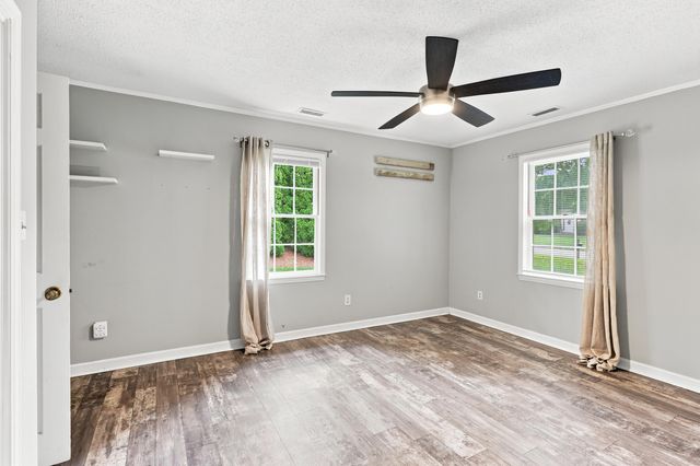 2037 Woodchase Close NE, Cleveland, TN 37311