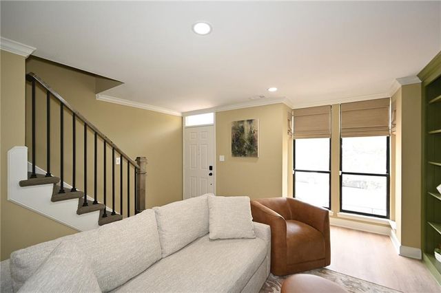 441 W 10th Street, Kansas City, MO 64105