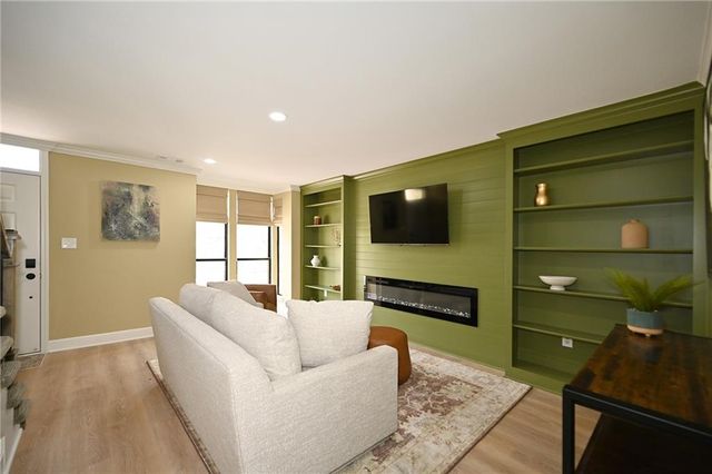 441 W 10th Street, Kansas City, MO 64105