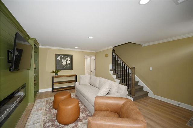 441 W 10th Street, Kansas City, MO 64105