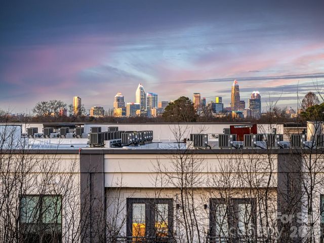 4625 Piedmont Row Drive 615, Charlotte, NC 28210