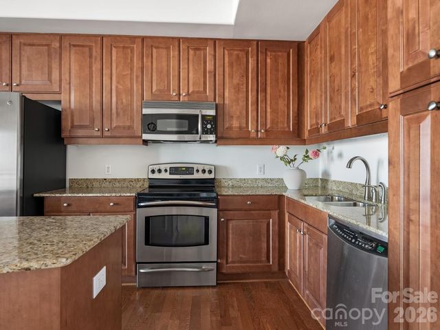 4625 Piedmont Row Drive 615, Charlotte, NC 28210