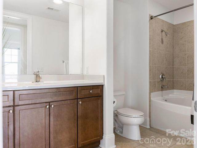 4625 Piedmont Row Drive 615, Charlotte, NC 28210