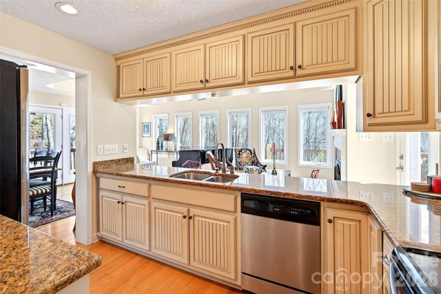 741 Blue Ridge Drive N, Marion, NC 28752