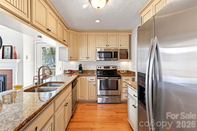 741 Blue Ridge Drive N, Marion, NC 28752