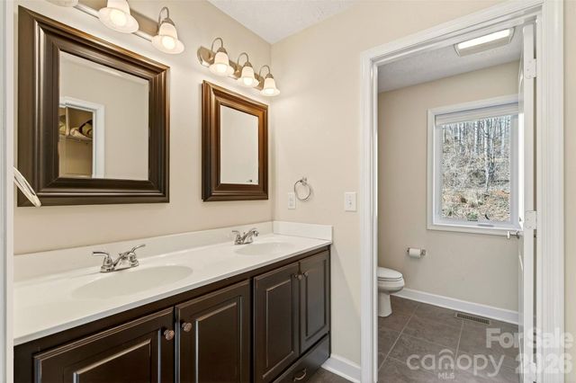 741 Blue Ridge Drive N, Marion, NC 28752