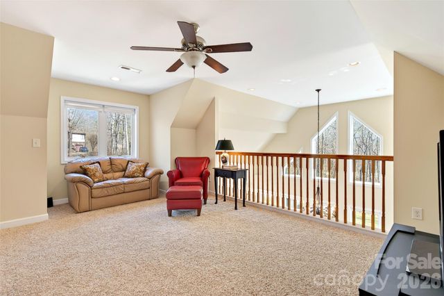 741 Blue Ridge Drive N, Marion, NC 28752