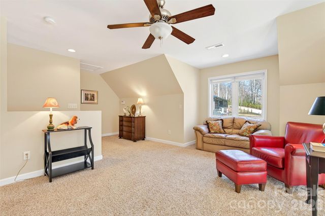 741 Blue Ridge Drive N, Marion, NC 28752