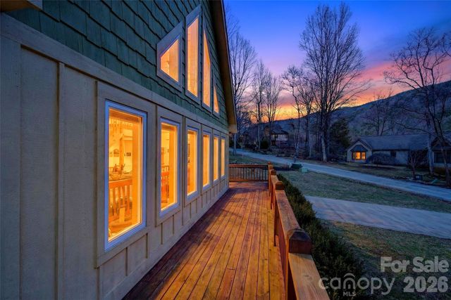 741 Blue Ridge Drive N, Marion, NC 28752