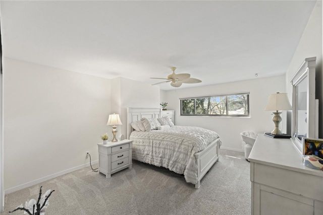 987 Lake Country COURT, Oconomowoc, WI 53066