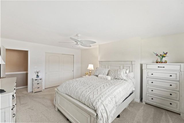 987 Lake Country COURT, Oconomowoc, WI 53066