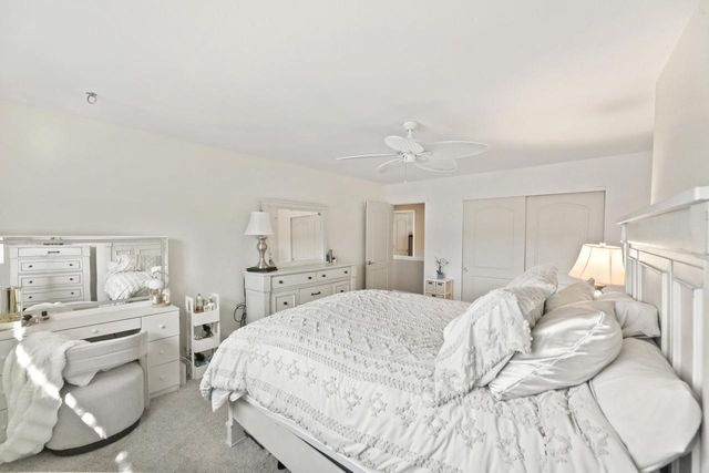 987 Lake Country COURT, Oconomowoc, WI 53066