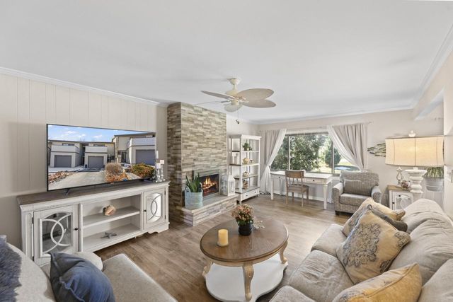 987 Lake Country COURT, Oconomowoc, WI 53066