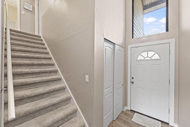 987 Lake Country COURT, Oconomowoc, WI 53066