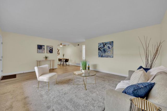 5511 Adelaide Avenue 27, San Diego, CA 92115