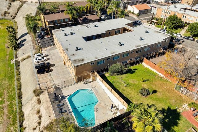 5511 Adelaide Avenue 27, San Diego, CA 92115