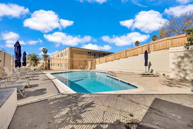 5511 Adelaide Avenue 27, San Diego, CA 92115