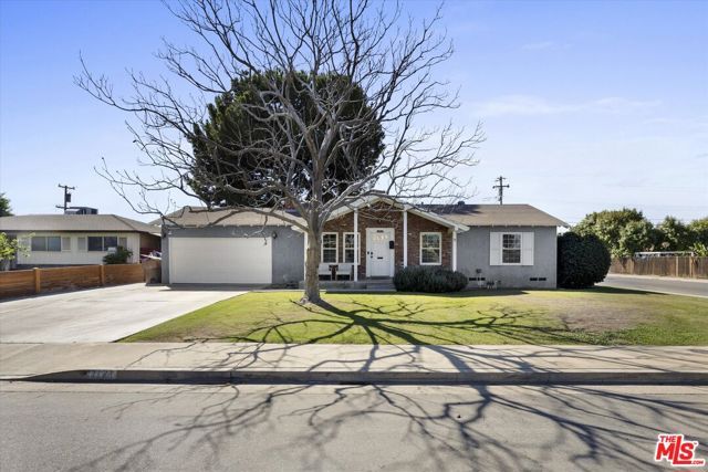 2121 Westhaven Avenue, Bakersfield, CA 93304