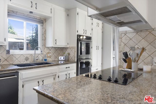 2121 Westhaven Avenue, Bakersfield, CA 93304