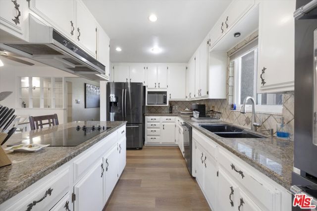 2121 Westhaven Avenue, Bakersfield, CA 93304