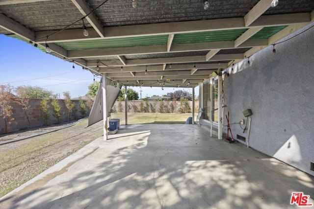 2121 Westhaven Avenue, Bakersfield, CA 93304