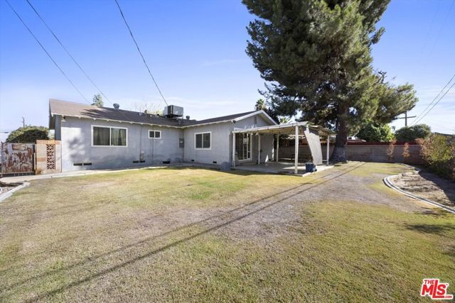 2121 Westhaven Avenue, Bakersfield, CA 93304