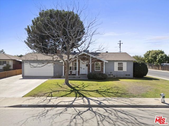 2121 Westhaven Avenue, Bakersfield, CA 93304