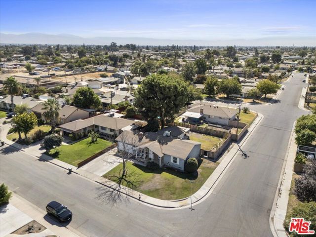 2121 Westhaven Avenue, Bakersfield, CA 93304