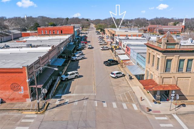 118 W Grand Street 1A, Whitewright, TX 75491