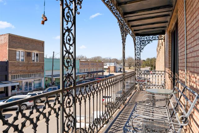 118 W Grand Street 1A, Whitewright, TX 75491