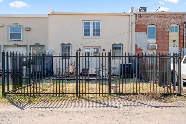 118 W Grand Street 1A, Whitewright, TX 75491