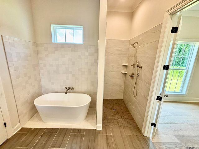 13201 Magnolia Square Dr, Central, LA 70818