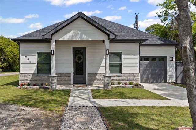 200 Opal Drive, West Tawakoni, TX 75474