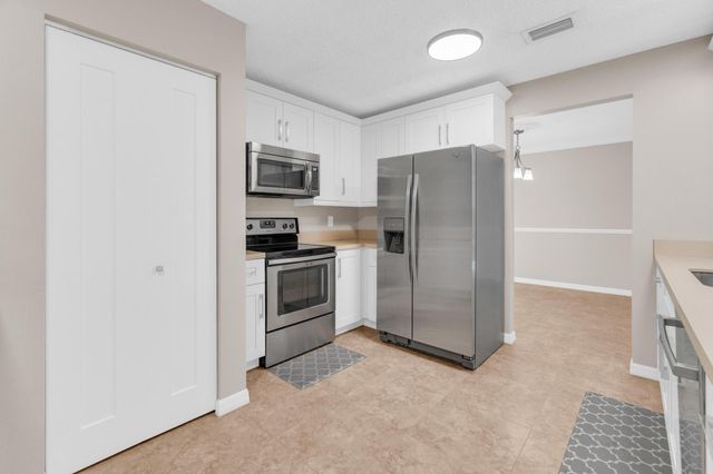 22577 Blue Fin Trail, Boca Raton, FL 33428