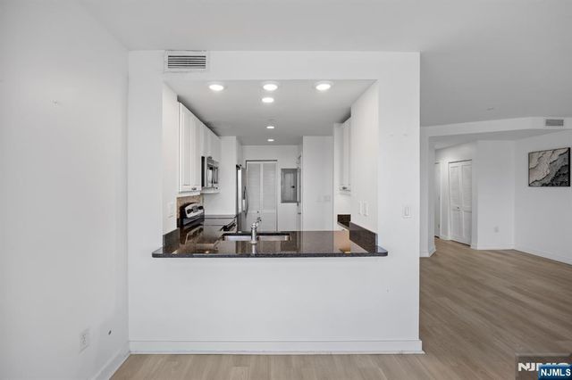 600 Harbor Boulevard 955, Weehawken, NJ 07086