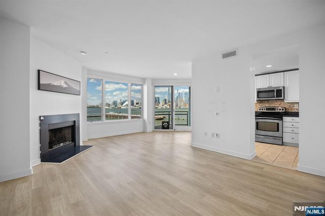600 Harbor Boulevard 955, Weehawken, NJ 07086