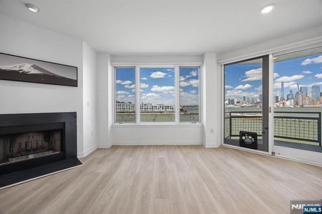 600 Harbor Boulevard 955, Weehawken, NJ 07086