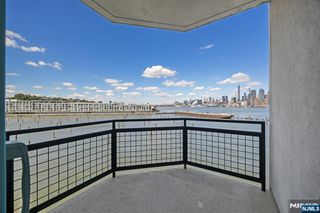 600 Harbor Boulevard 955, Weehawken, NJ 07086