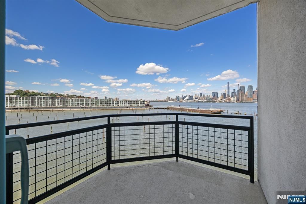 600 Harbor Boulevard 955, Weehawken, NJ 07086