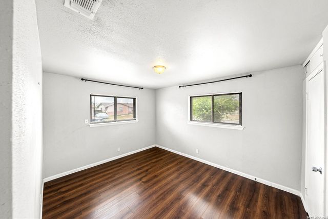 5803 WOODHOLLOW, San Antonio, TX 78218