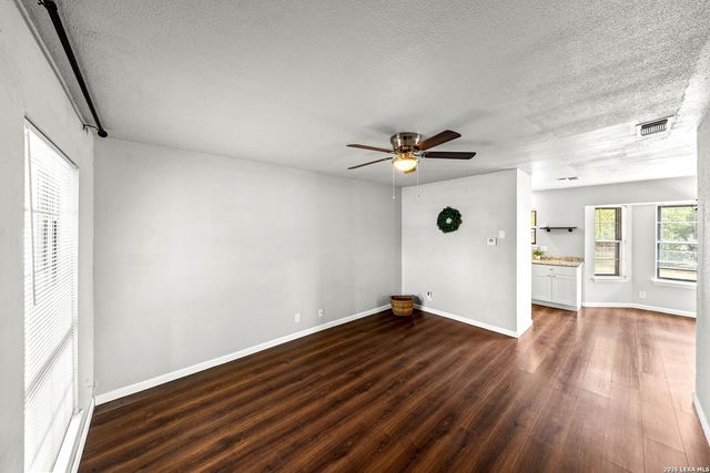 5803 WOODHOLLOW, San Antonio, TX 78218