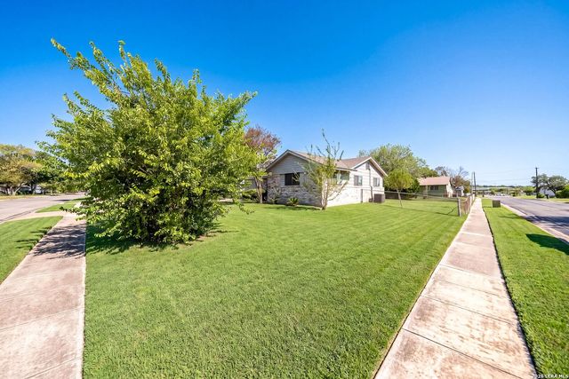 5803 WOODHOLLOW, San Antonio, TX 78218