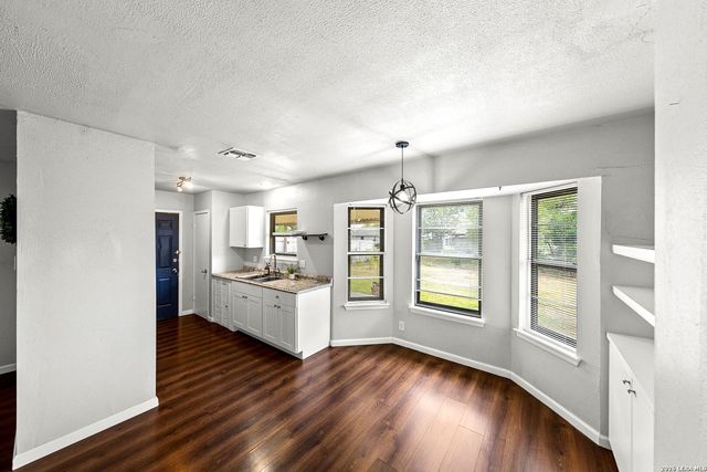 5803 WOODHOLLOW, San Antonio, TX 78218