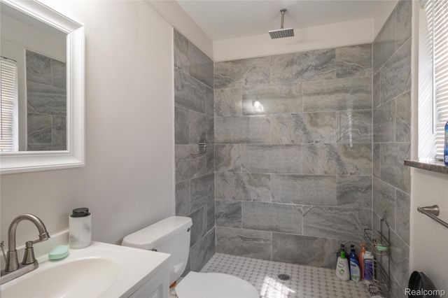 30853 Rockdale Avenue, Farmington, MI 48336