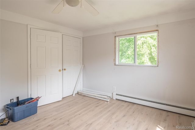 30853 Rockdale Avenue, Farmington, MI 48336