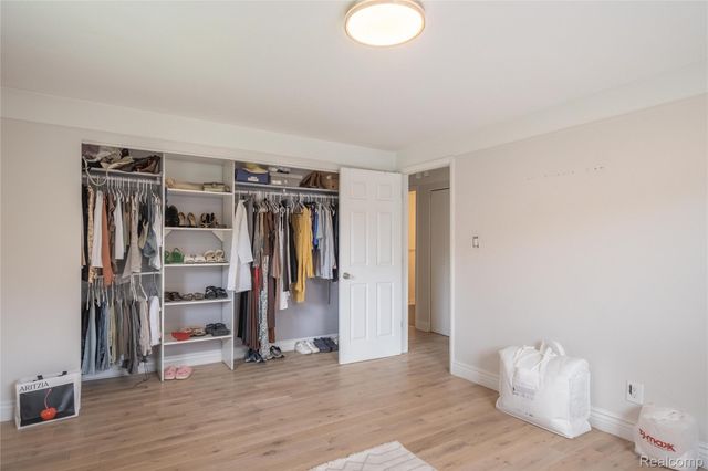 30853 Rockdale Avenue, Farmington, MI 48336