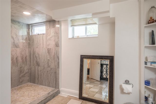 30853 Rockdale Avenue, Farmington, MI 48336