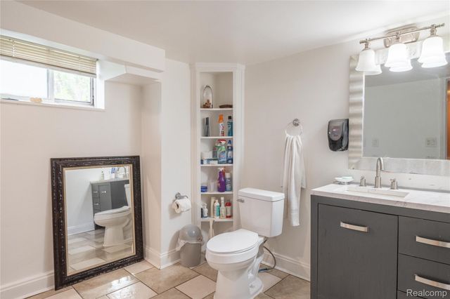 30853 Rockdale Avenue, Farmington, MI 48336